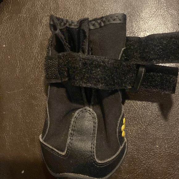 Dog Paw booties in size M (6). - Picture 5 of 5